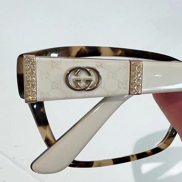 Gucci Tortoise Women's Eyeglasses / Frames - Picture 5 of 6